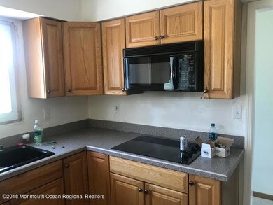 51 Calgary Cir, Morganville, NJ 07751 - photo 4