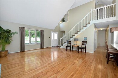 211 SW Seagull Ct, Lees Summit, MO 64082 - photo 3