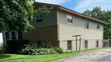 1263 Navajo Dr, Carpentersville, IL 60110 - photo 2