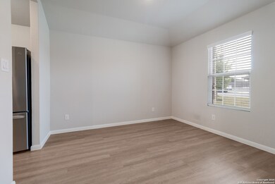 14039 MacHete Park, San Antonio, TX 78252 - photo 5