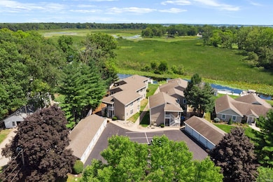 510 S Harkless Dr unit 12, Syracuse, IN 46567 - photo 3