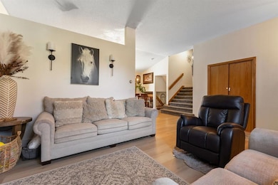 3024 Deerpath Ct, Des Moines, IA 50320 - photo 6