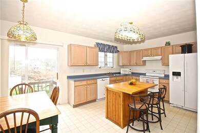 50 Carriage Trail, Middletown, RI 02842 - photo 6