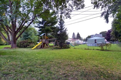 276 Waterman St, Oregon, WI 53575 - photo 3