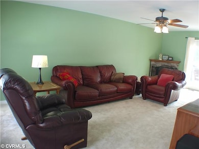Den/Family/Great Room - Family Room with gas firep