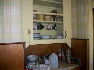 379 Dyer Ave, Cranston, RI 02920 - photo 5