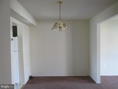 2370 Sun Valley Cir unit 2-J, Silver Spring, MD 20906 - photo 4