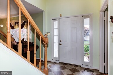 13805 Stonefield Dr, Clifton, VA 20124 - photo 2