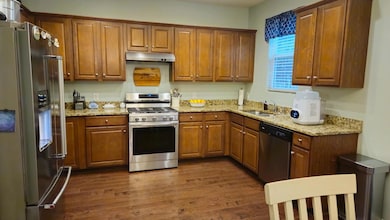 1301 Merchant Ct, Mount Pleasant, SC 29466 - photo 4