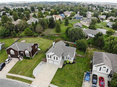 1712 Longhorn Ln, Raymore, MO 64083 - photo 4