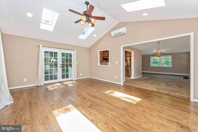 13601 Lewisdale Rd, Clarksburg, MD 20871 - photo 4