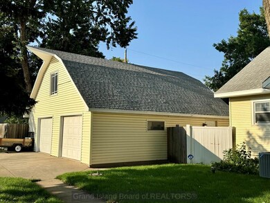 1222 W 8th St, Grand Island, NE 68801 - photo 5