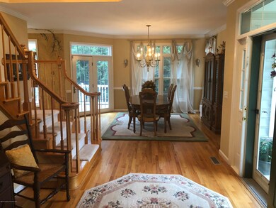 204 Thackeray Close, Moosic, PA 18507 - photo 7