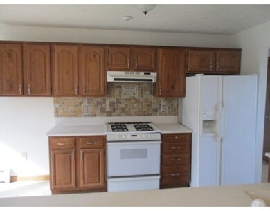 4 Sullivan Blvd, Oxford, MA 01540 - photo 3