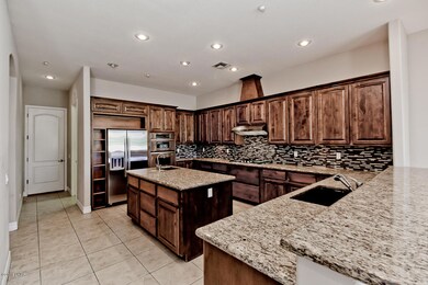 1025 Gleneagles Dr-12