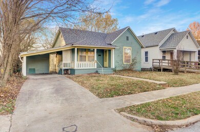 1123 N Fremont Ave-1
