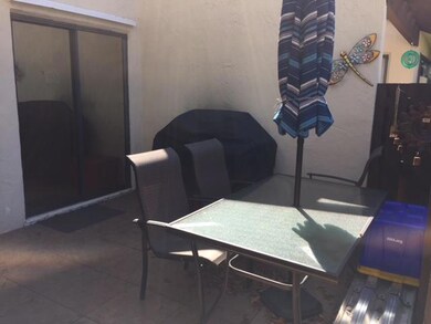 14190 Nesting Way - pic front patio