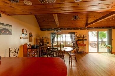 dining area 2