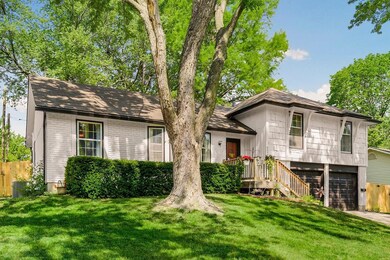 8806 Widmer Rd, Lenexa, KS 66215 - photo 2