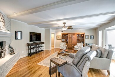 10047 Valley Forge Dr, Houston, TX 77042 - photo 4