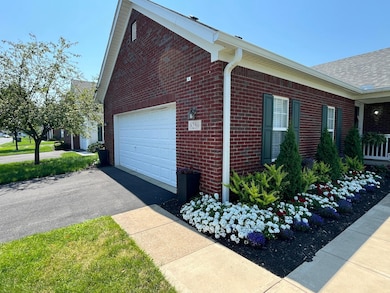 8259 Kingfisher Ln unit 8259, Pickerington, OH 43147 - photo 3