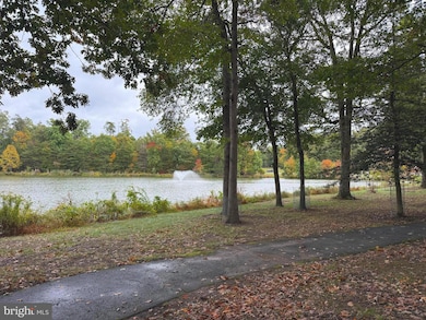 1716 Lake Shore Crest Dr unit 33, Reston, VA 20190 - photo 4