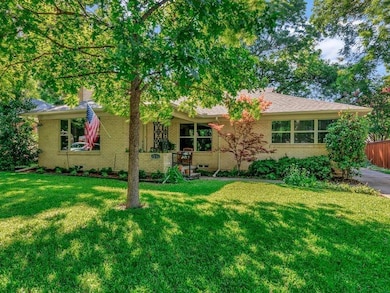 7233 Westbrook Ln, Dallas, TX 75214 - photo 3