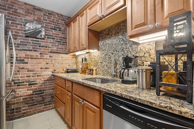 19 Wiget St unit 101, Boston, MA 02113 - photo 3