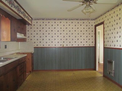 100 Woodcrest Blvd, Manchester, TN 37355 - photo 5