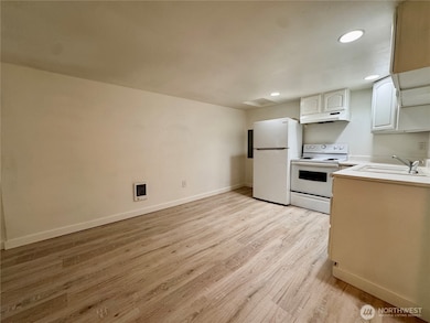 1409 W Railroad Ave unit B, Shelton, WA 98584 - photo 2