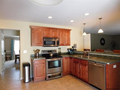 58 Sandy Ln, Selkirk, NY 12158 - photo 4