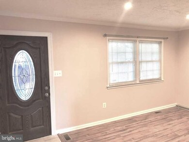 2238 Fort Pickens Ct, Dumfries, VA 22026 - photo 6