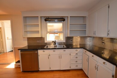 730 Eley Ln, Pembroke, NH 03275 - photo 7