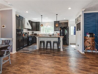 105 Boyuer Ln unit 8, Statesville, NC 28677 - photo 4