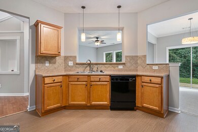 6126 Allpoint Way unit 3, Fairburn, GA 30213 - photo 7