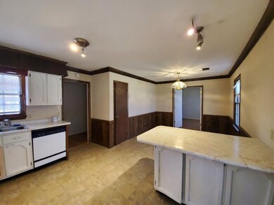 Kitchen and Breakfast Area