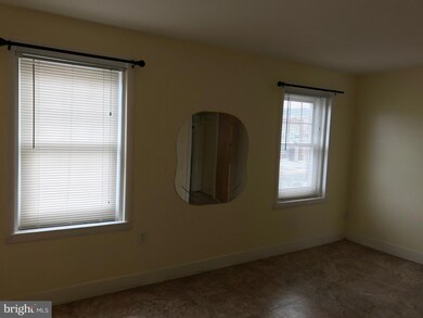 1371 Collings Rd, Camden, NJ 08104 - photo 4