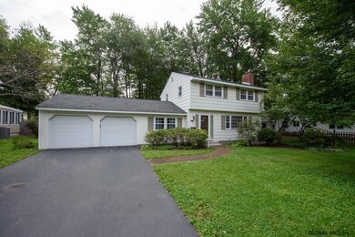 33 Dumbarton Dr, Delmar, NY 12054 - photo 2