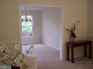 16919 Cass Brook Ln, Woodbridge, VA 22191 - photo 4