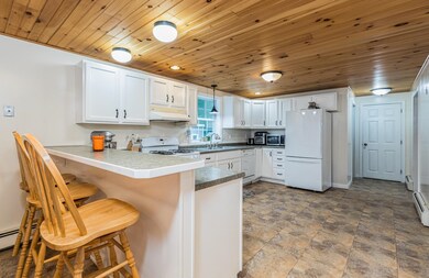 1 Laura Ln, Newton, NH 03858 - photo 3