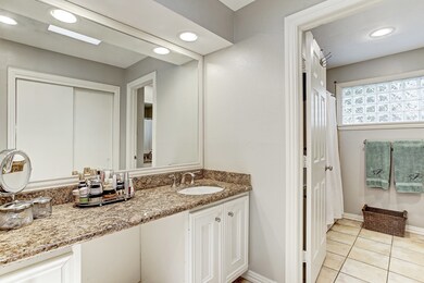 751 W 43rd St, Houston, TX 77018 - photo 7