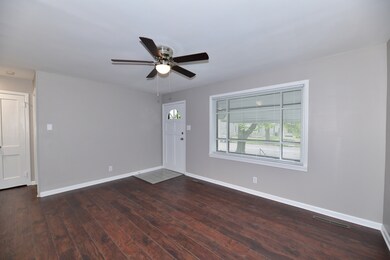 141 S 5th Ave, Beech Grove, IN 46107 - photo 6