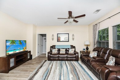 KSC- 9629 Spencer Woods 6 of 20