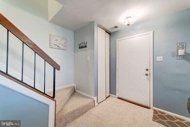 5652 Oak Tanager Ct, Burke, VA 22015 - photo 6