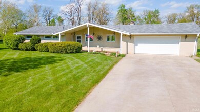 3 bedrooms 2 Baths