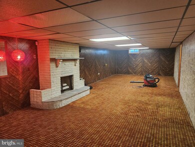 515 Martin Ave, Mount Joy, PA 17552 - photo 2