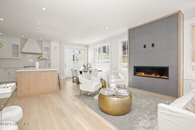 25 Orchard St Unit A - Living Room : Kit