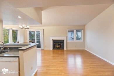 03-Living Room_IMG_2897_SSW
