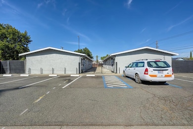 2376 C St, Oroville, CA 95966 - photo 3