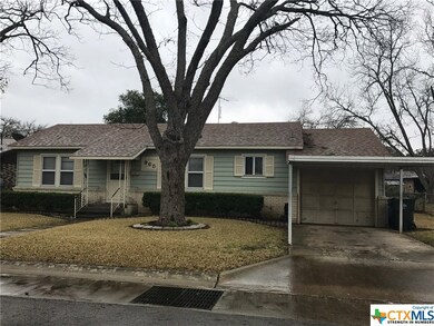 965 E Weinert St, Seguin, TX 78155 - photo 3